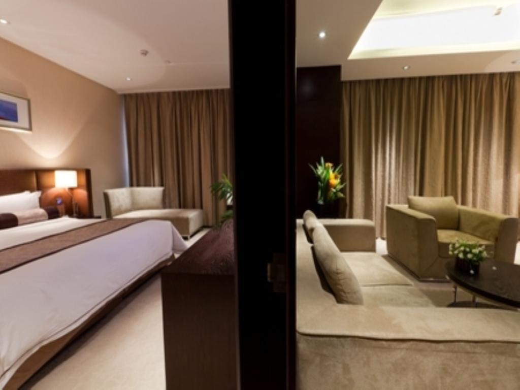 Jiazheng International Energy Hotel Huaqiao  Εξωτερικό φωτογραφία